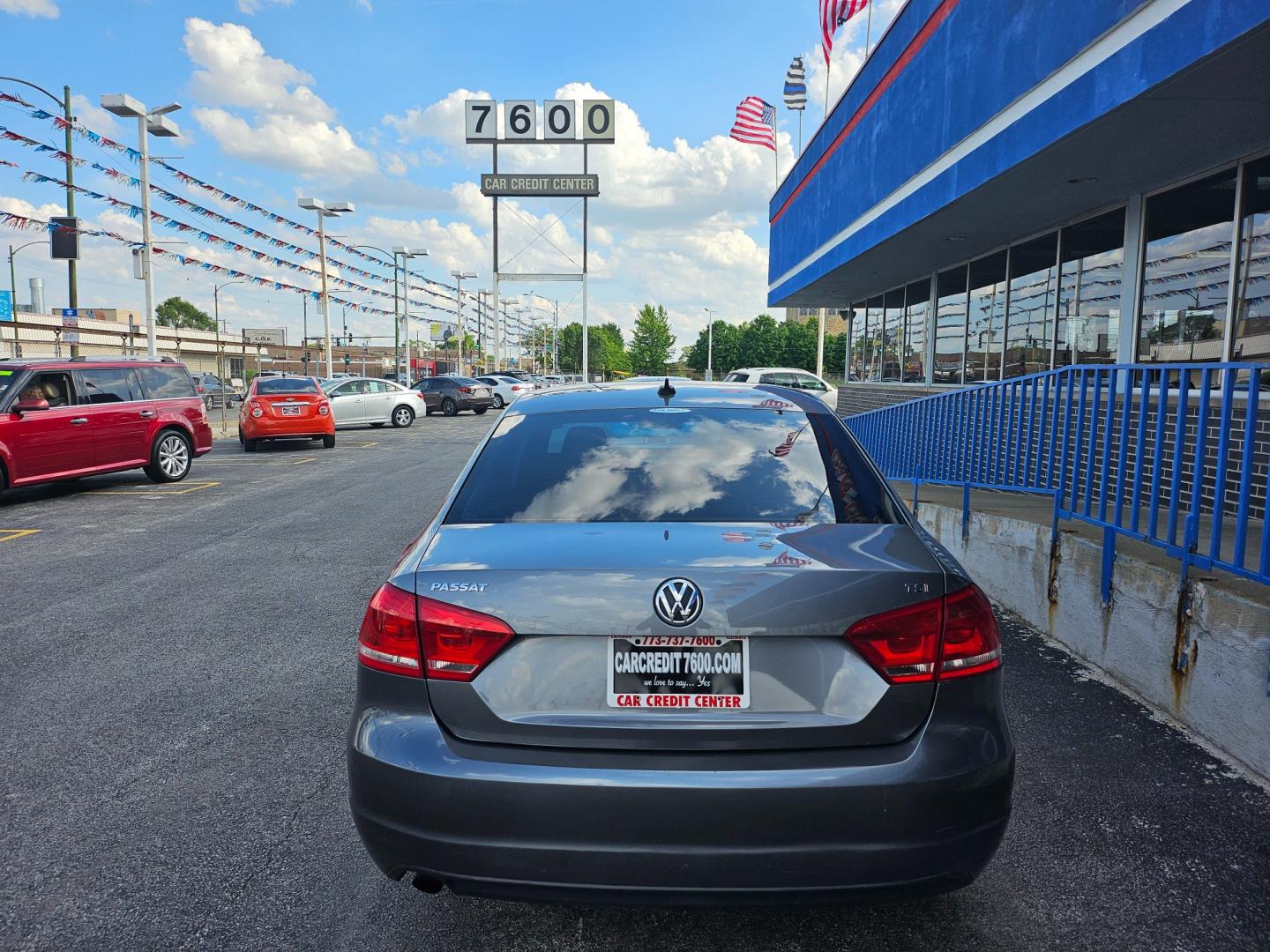 2015 GRAY Volkswagen Passat Wolfsburg Edition 6A (1VWAT7A34FC) with an 1.8L L4 TURBO DIESEL engine, 6-Speed Automatic transmission, located at 7600 S Western Ave., Chicago, IL, 60620, (773) 918-3980, 0.000000, 0.000000 - Photo#3